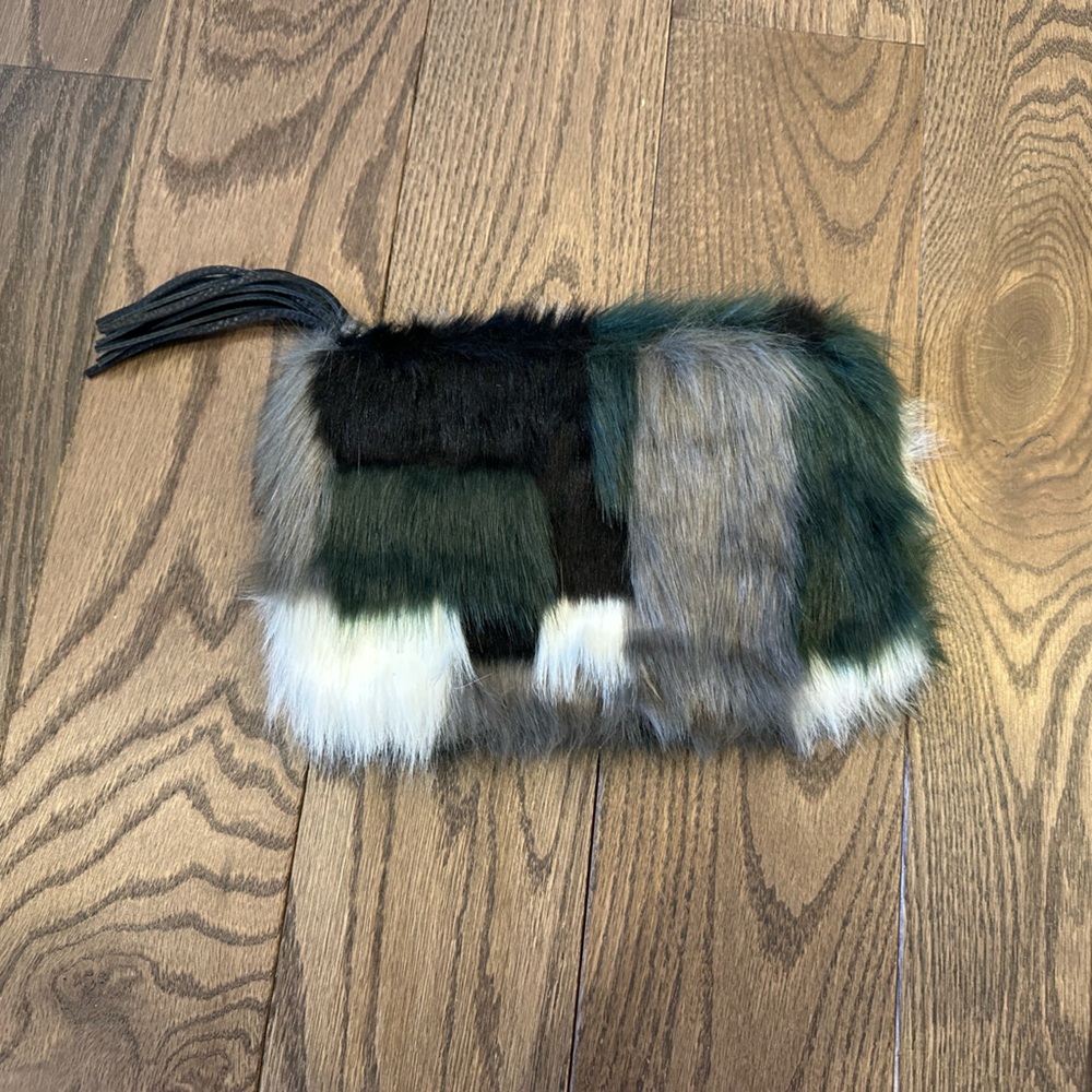 Vera Bradley Tassel Clutch Siberia Faux Fur & Leather Green Gray Black White